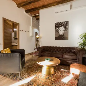 Magalhaes - Trad Flat In Poble Sec, Near Ramblas , Barcelona Spain